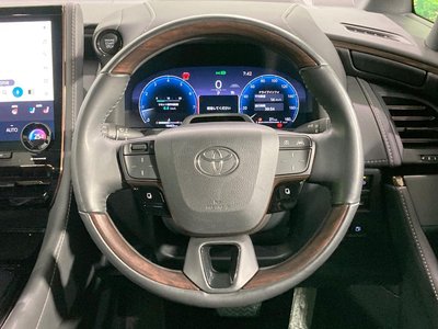 صورة 12 لـ 2023 Toyota ALPHARD