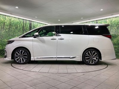 صورة 27 لـ 2023 Toyota ALPHARD