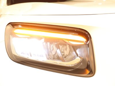 2026 Mercedes-BENZ GLB photo 12