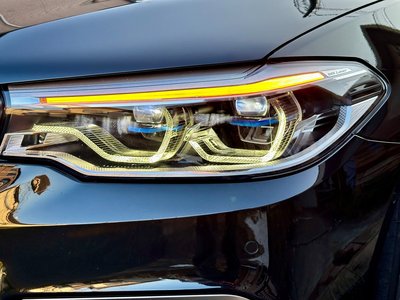 صورة 15 لـ 2020 BMW 5 SERIES