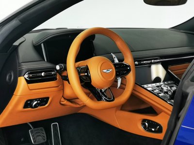 2024 Aston Martin DB12 — фото 10