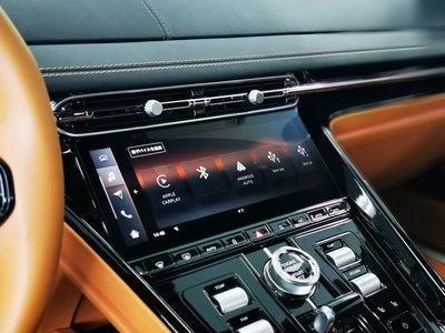 2024 Aston Martin DB12 — фото 15