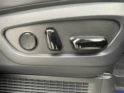 صورة 23 لـ 2024 Lexus LM