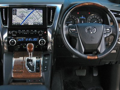 صورة 34 لـ 2015 Toyota ALPHARD