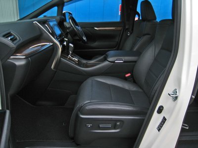 صورة 62 لـ 2015 Toyota ALPHARD
