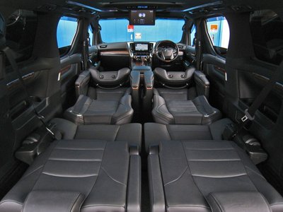 صورة 78 لـ 2015 Toyota ALPHARD