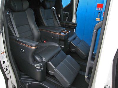صورة 68 لـ 2015 Toyota ALPHARD
