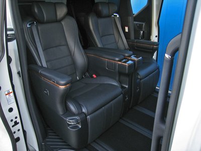 صورة 66 لـ 2015 Toyota ALPHARD