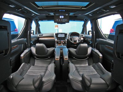 صورة 31 لـ 2015 Toyota ALPHARD