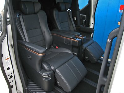 صورة 67 لـ 2015 Toyota ALPHARD