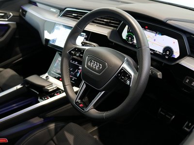 2024 AUDI Q8 SPORTBACK E-TRON thumbnail 34