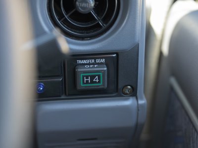 2000 Toyota LAND CRUISER 70 缩略图 37