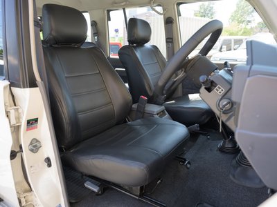 2000 Toyota LAND CRUISER 70 缩略图 41