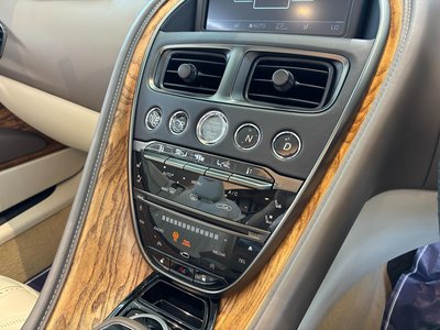 صورة مصغرة 29 لـ 2023 Aston Martin DB11 VOLANTE