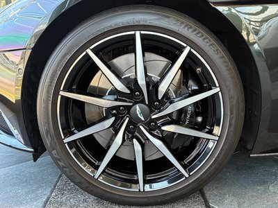 صورة مصغرة 47 لـ 2023 Aston Martin DB11 VOLANTE