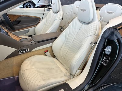 صورة مصغرة 38 لـ 2023 Aston Martin DB11 VOLANTE
