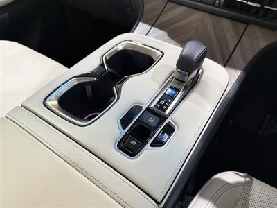 2024 Lexus LM — фото 31