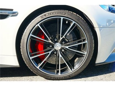 صورة مصغرة 17 لـ 2016 Aston Martin VANQUISH