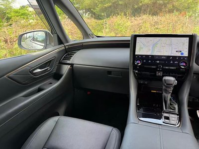 صورة 13 لـ 2025 Toyota ALPHARD