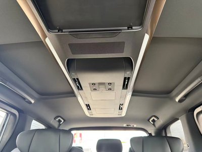 صورة 22 لـ 2025 Toyota ALPHARD