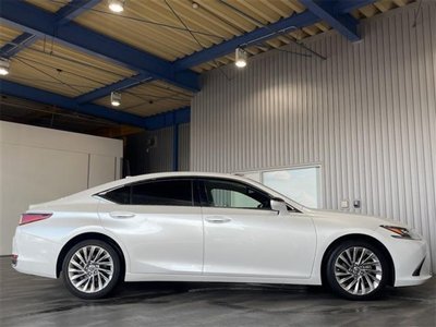 2023 Lexus ES thumbnail 26