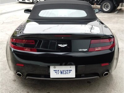 صورة 7 لـ 2010 Aston Martin V8 VANTAGE ROADSTER