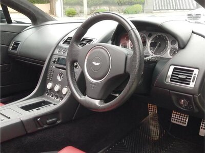 صورة 26 لـ 2010 Aston Martin V8 VANTAGE ROADSTER