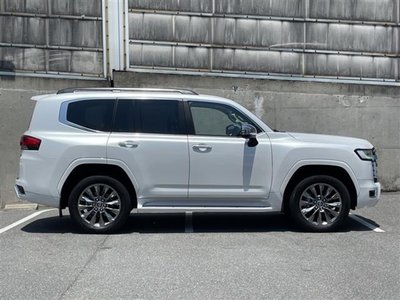 صورة 28 لـ 2021 Toyota LAND CRUISER 300