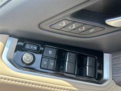صورة 16 لـ 2021 Toyota LAND CRUISER 300