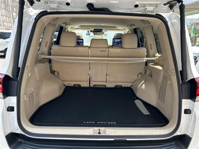 صورة 23 لـ 2021 Toyota LAND CRUISER 300