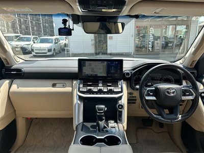صورة 39 لـ 2021 Toyota LAND CRUISER 300