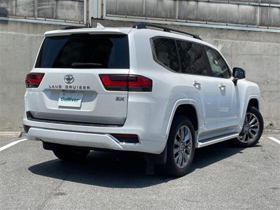 صورة 25 لـ 2021 Toyota LAND CRUISER 300