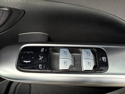 2022 Mercedes-BENZ C-CLASS thumbnail 30