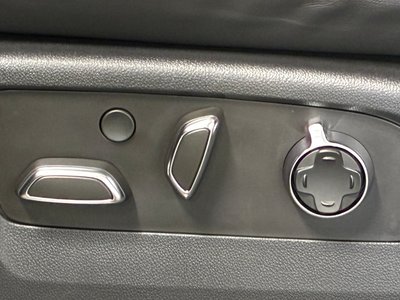 2021 Cadillac ESCALADE thumbnail 20