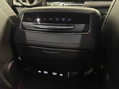 2021 Cadillac ESCALADE thumbnail 28