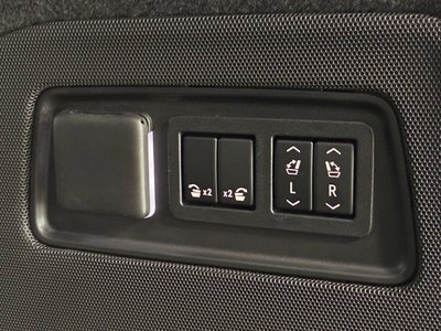 2021 Cadillac ESCALADE thumbnail 36