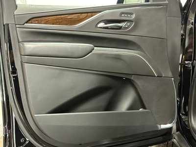 2021 Cadillac ESCALADE thumbnail 21