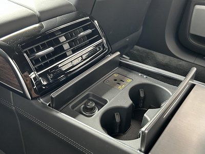 2024 AUDI A8 缩略图 39