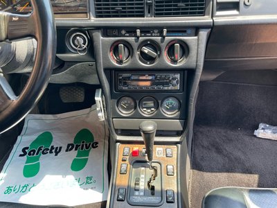 صورة 13 لـ 1990 Mercedes-BENZ 190