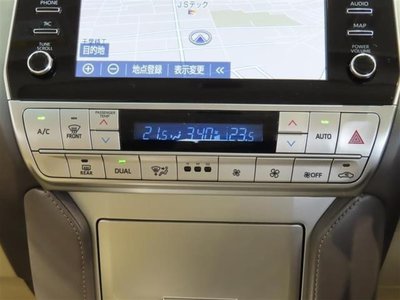 صورة 9 لـ 2023 Toyota LAND CRUISER PRADO