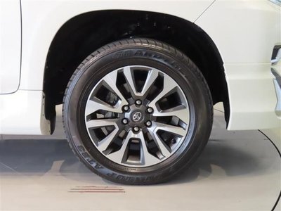 صورة 18 لـ 2023 Toyota LAND CRUISER PRADO