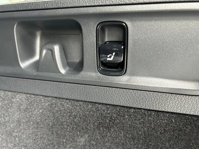 2026 Mercedes-BENZ C-CLASS thumbnail 46