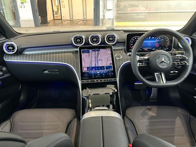 2026 Mercedes-BENZ C-CLASS photo 4