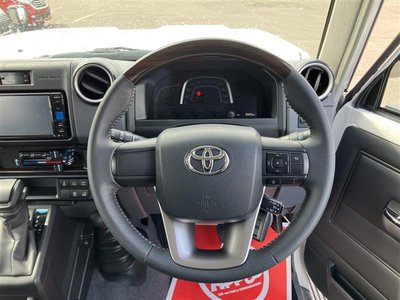 2025 Toyota LAND CRUISER 70 照片 16