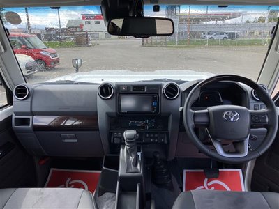 2025 Toyota LAND CRUISER 70 照片 14