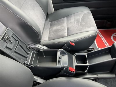 2025 Toyota LAND CRUISER 70 照片 29