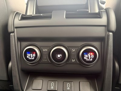 2025 LAND Rover DEFENDER — миниатюра 15