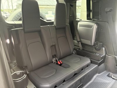 2025 LAND Rover DEFENDER — миниатюра 3