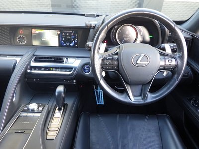 صورة مصغرة 17 لـ 2017 Lexus LC