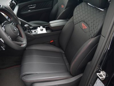 صورة مصغرة 10 لـ 2021 Bentley BENTAYGA
